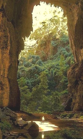 Huge Cavern, Brazil
